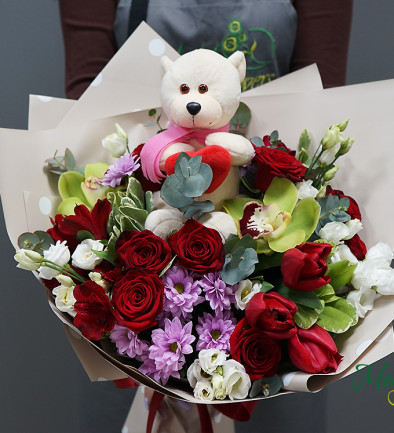 Букет с мишкой,  с розами, эустомой, хризантемой и орхидеей Фото 394x433